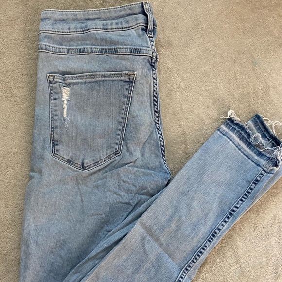 H&M Super Skinny Ripped Low Waist Jeans Size 27 - Picture 6 of 6